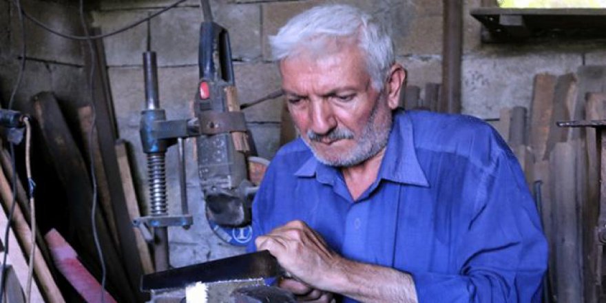 Kurban bıçağı mesleğini 45 yıldır icra ediyor