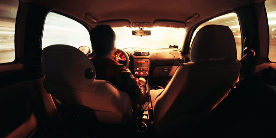 Gözler açıkken uyuma hali: Yol hipnozu