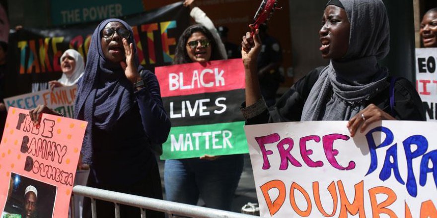 Göçmenler ve Trump karşıtları sokaklarda