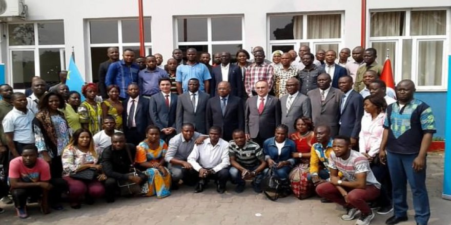 Kongo'nun okulları Türkiye'ye emanet