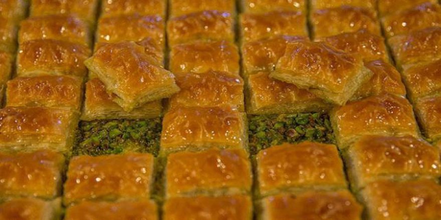 Uzmanlar uyarıyor: Bayramda diyeti bozmak yok