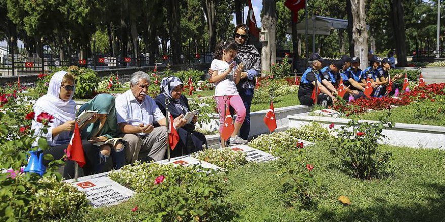 Şehit aileleri bayram öncesi ziyarette