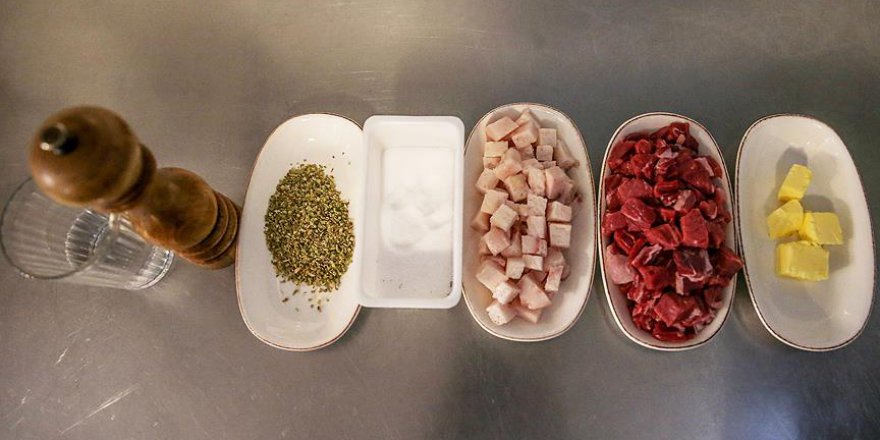 Sağlıkçılar uyarıyor: Bayramda dengeli beslenme önemli