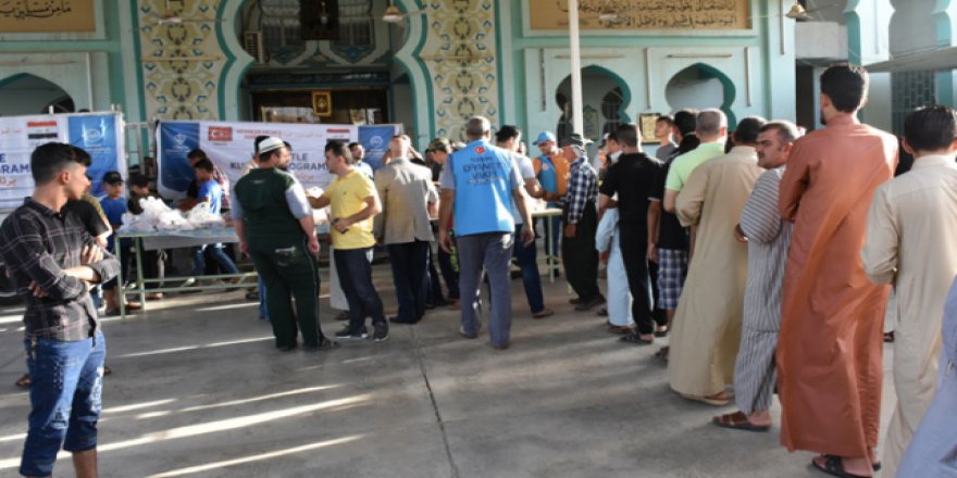 TDV Kerkük'te kurban eti dağıttı