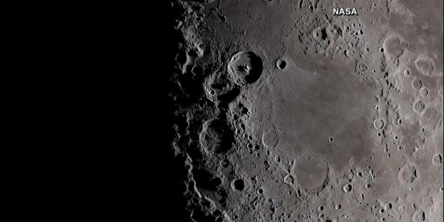 Ay'ın güneş görmeyen yüzünden haber var