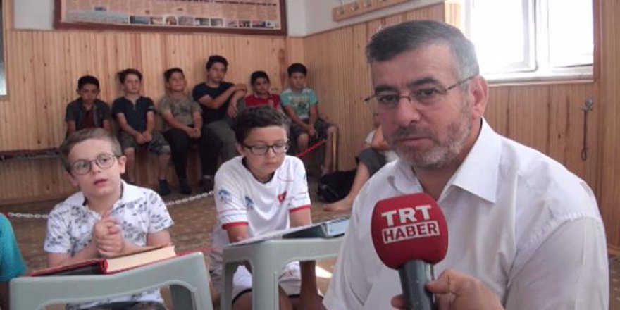 İmam 7 üniversite bitirdi, doktora için hazırlık yapıyor