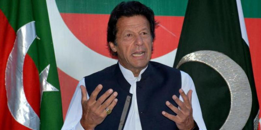 Pakistan'ın yeni başbakanı İmran Han'ın ilk icraati Wilders'ı kınamak oldu