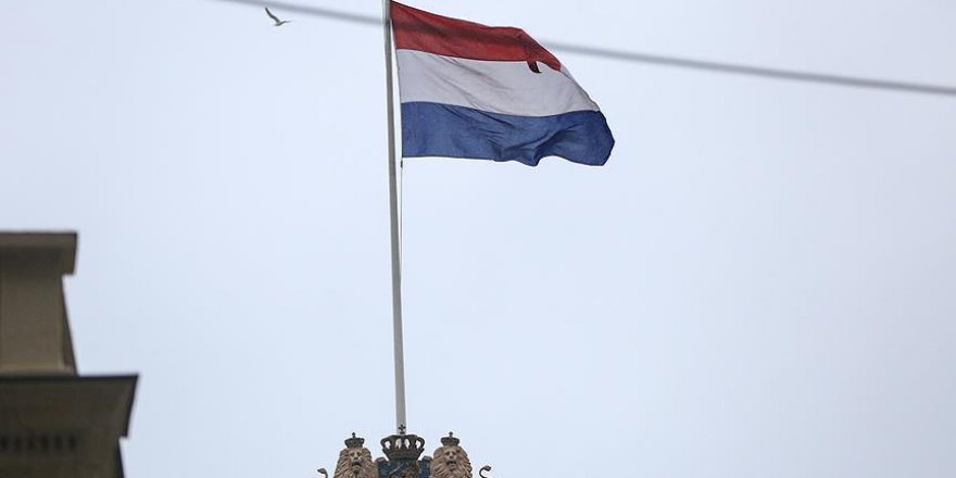 Hollanda stajda bile ırkçılık yapıyor