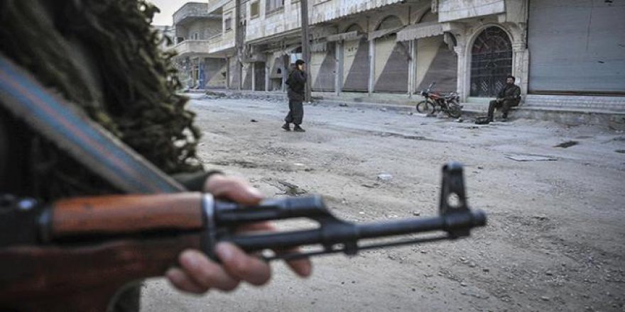 İşgalci İsrail Ramallah'ta Filistinlileri yaraladı