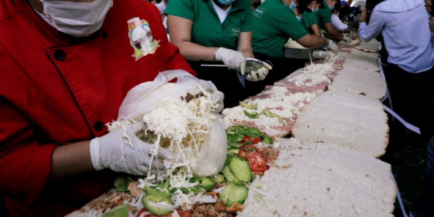 Meksika'da sandviç rekoru