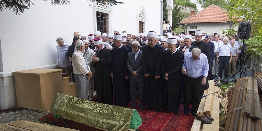 Savaş kahramanı imam son yolculuğuna uğurlandı