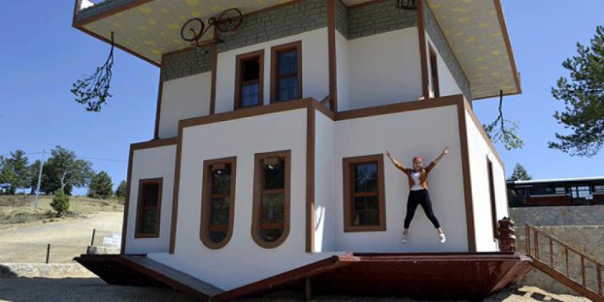 Bu konakta her şey ters!