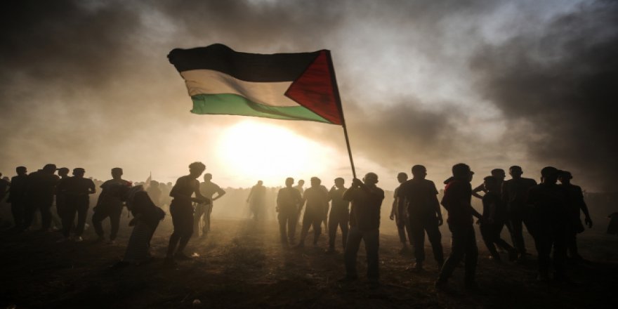 İşgalci İsrail 52 Filistinliyi yaraladı