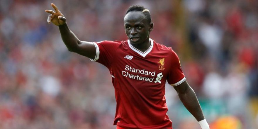 Golünü attı, cami tuvaletini temizlemeye gitti