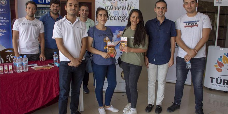 Dicle Üniversitesi'nin çiçeği burnunda öğrencilerine terör bilgilendirmesi