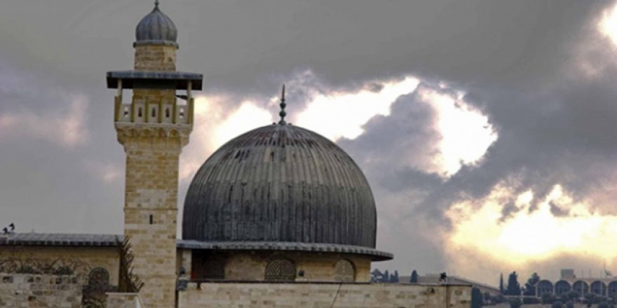 İsrailli ırkçılar yine Mescid-i Aksa'yı bastı