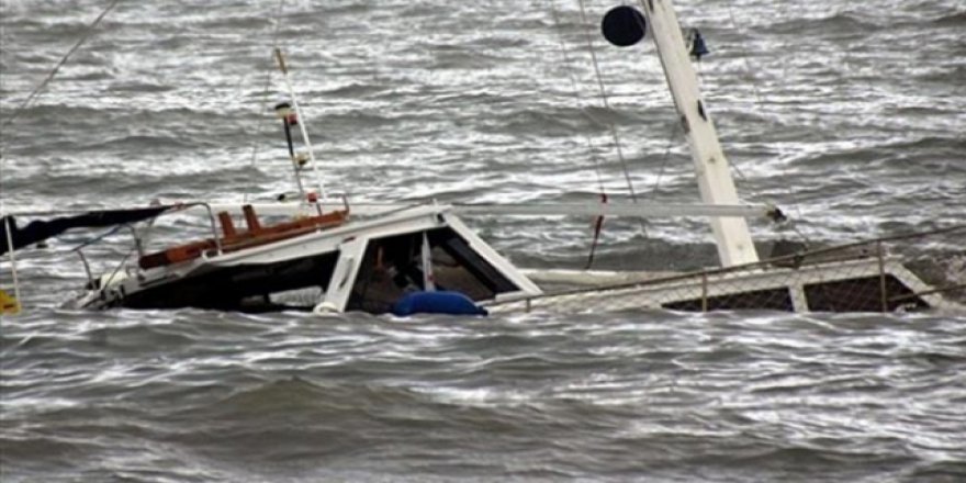 Hindistan'da tekne faciası: 3 ölü