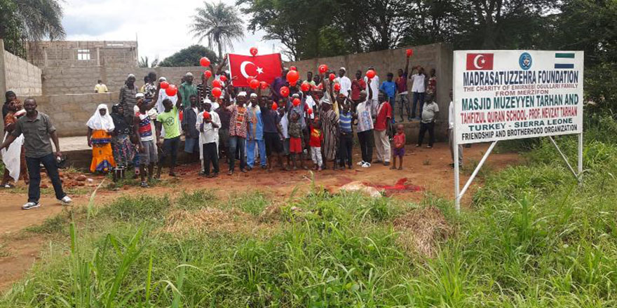 Medresetüzzehra Vakfı Afrika'ya Kur'an kursu ve cami yapıyor