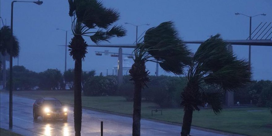 ABD'de endişeli 'Florence Fırtınası' bekleyişi