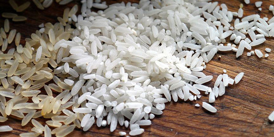 Öğrencilere 'yüz milyon pirinç tanesi sayın' ödevi verdi