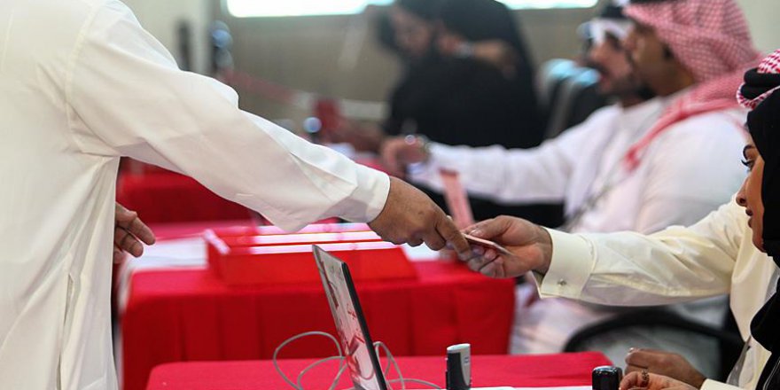 Bahreyn Kralı seçim yapılacağını ilan etti