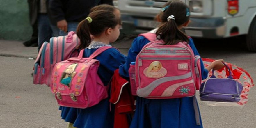 Uygunsuz okul çantaları çocuklarda sağlık problemlerine neden oluyor