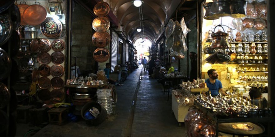 Şanlıurfa'nın tarihi AVM'si her dönem yoğun