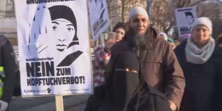 Avusturyalı kanaat önderlerinden 'başörtü yasağı' açıklaması