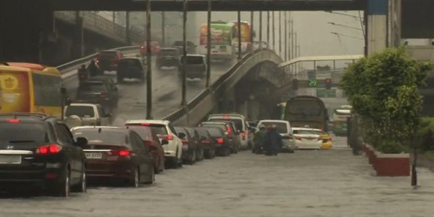 Saatte 205 kilometre hıza ulaşan tayfun Filipinler'i tehdit ediyor