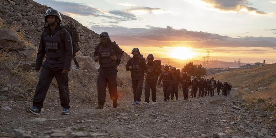 AA, TİKA ve Polis Akademisinin zorlu savaş muhabiri eğitimleri sürüyor