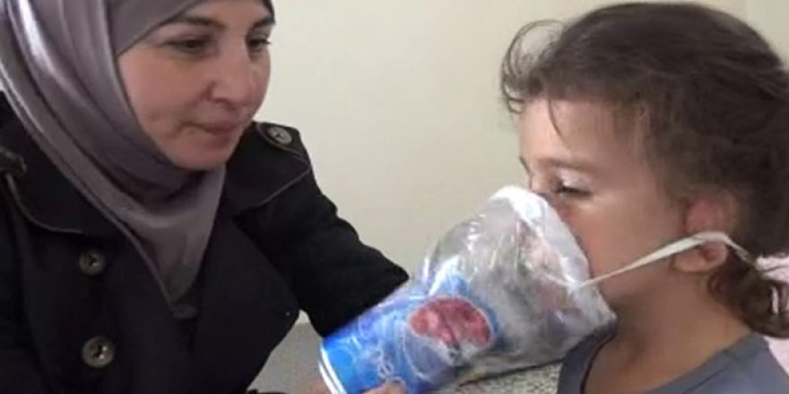 İdlibli anneden çocukları için el yapımı gaz maskesi