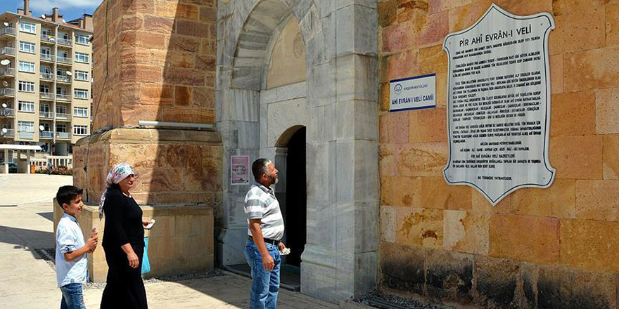 Ahiliğin 740 kuralı var, bunlar derece derece uygulanıyordu