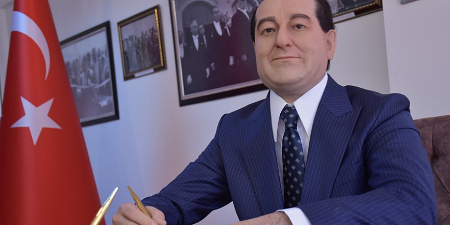 'Demokrasi Kahramanı' memleketinde anıldı