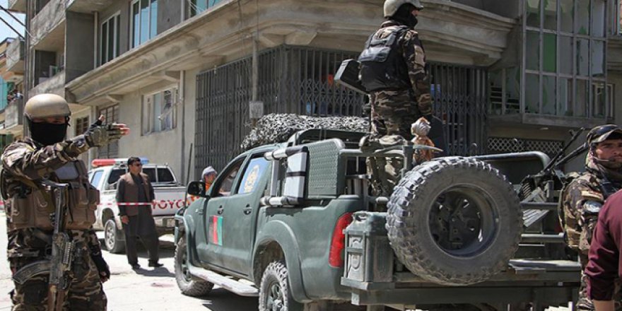 Taliban bu sefer de polislere saldırdı