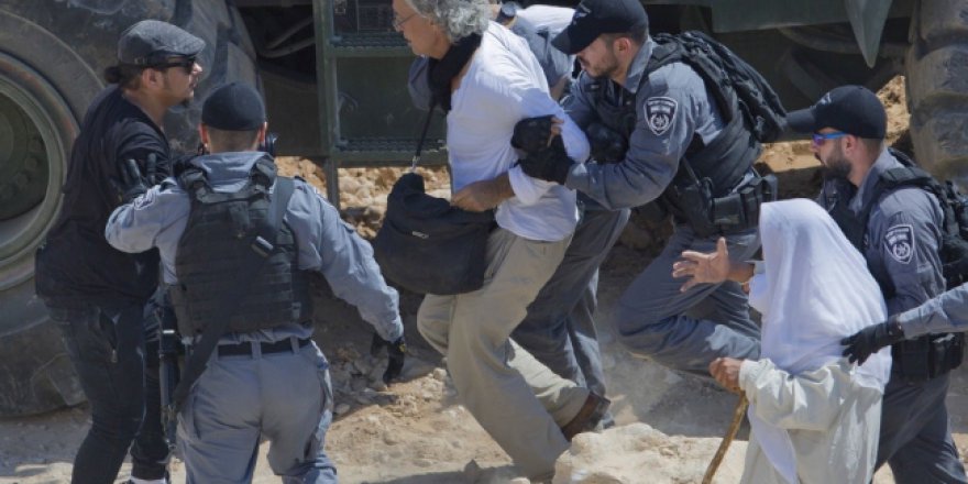 İsrail Fransız akademisyeni sınır dışı etme kararı aldı