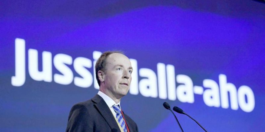 Avrupa'da koltuk isteyen siyasiler İslam'a saldırıyor