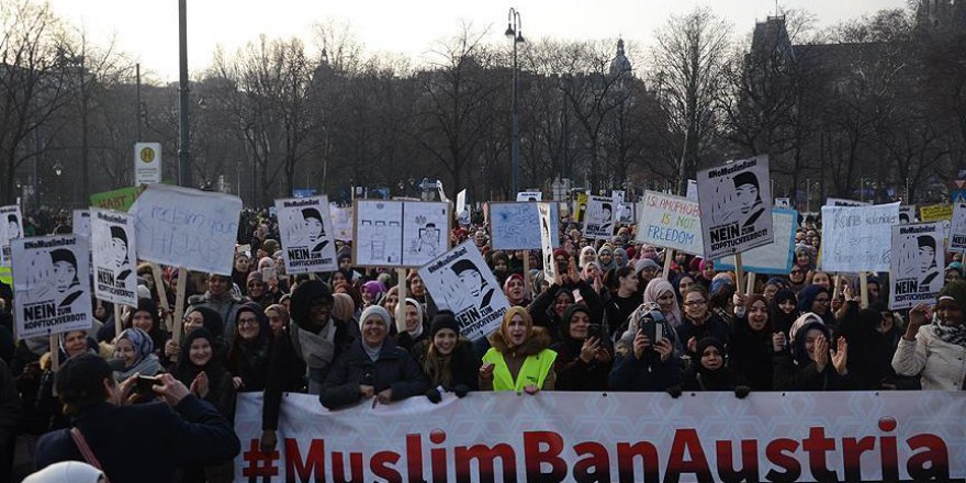 Avusturya Müslümanları endişeyle yeni yasayı bekliyor