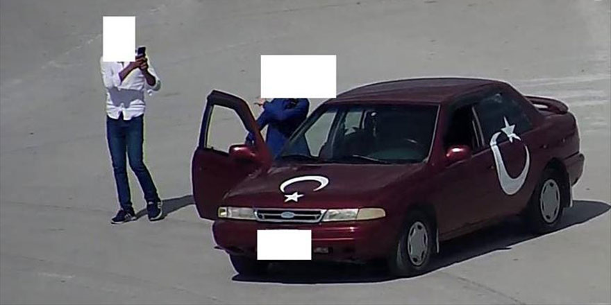 Seyir halindeki araçtan inip cep telefonu ile çekim yapanlara ceza yağdı