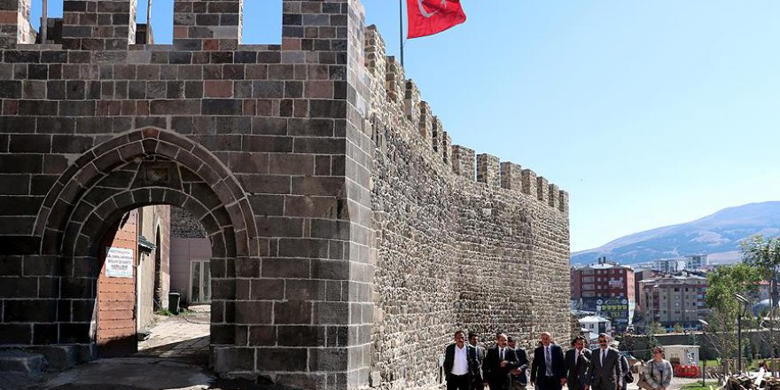 Erzurum Kalesi tarihi hüviyetine kavuşuyor