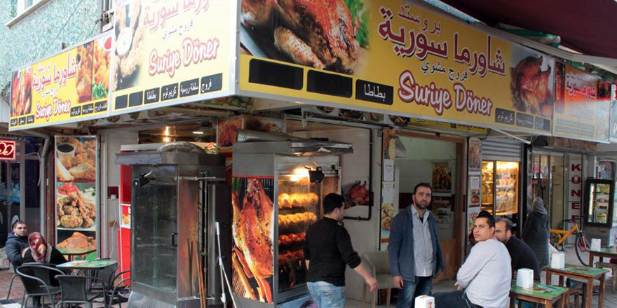 Türkiye'deki Suriyeliler 100 bin kişiye istihdam sağlıyor