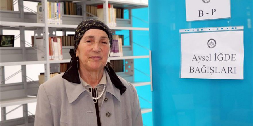 Binden fazla kitabını üniversiteye bağışladı