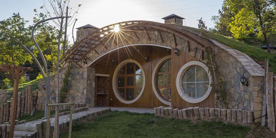 Sivas'ın yeni göz bebeği 'Hobbit Evleri'