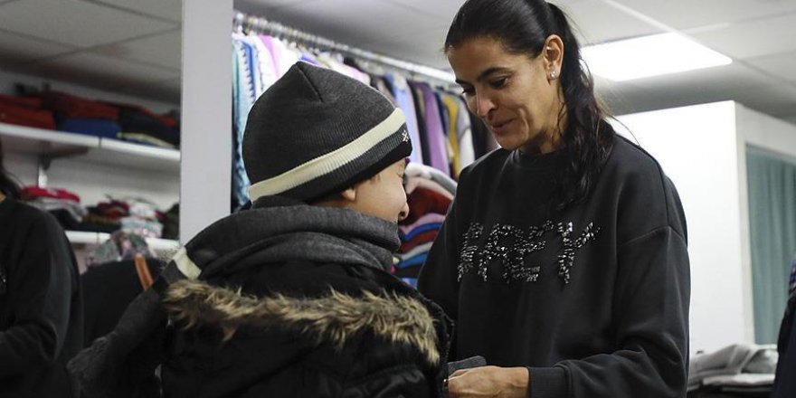 Bu çarşıda yetim çocuklar için herşey ücretsiz