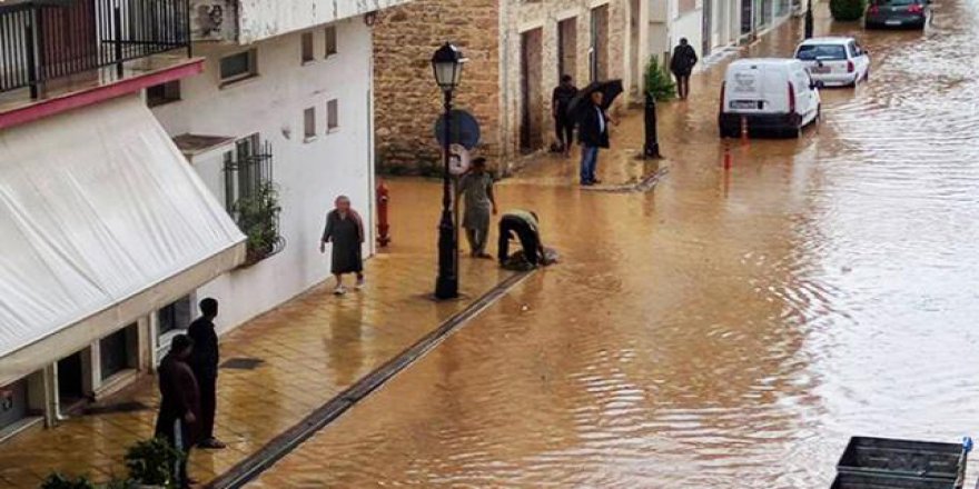 Yunanistan'da fırtına ile mücadele