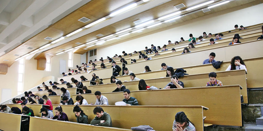 Üniversitelerde yaz okulları uzaktan yapılacak