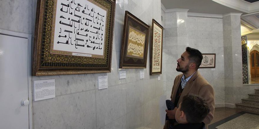 Rusya'da hat sergisi açıldı