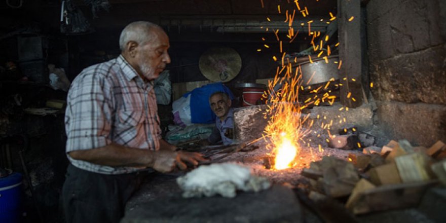 70 yıllık kalay ustası zamana direniyor