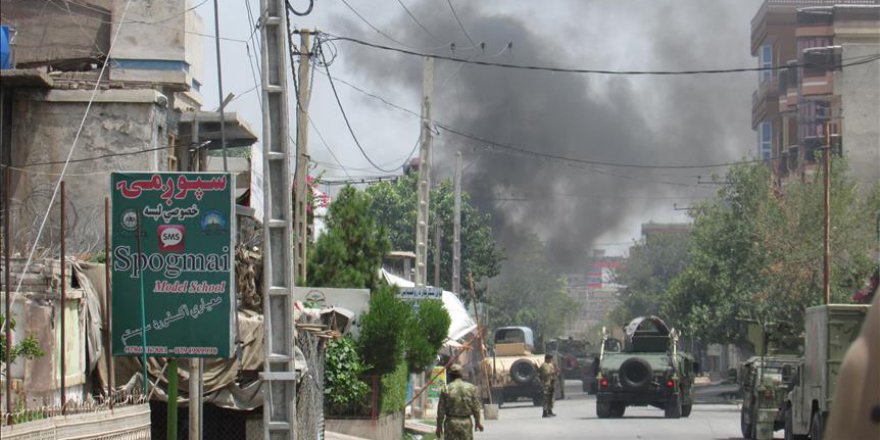 Afganistan'da intihar saldırısı: 8 ölü