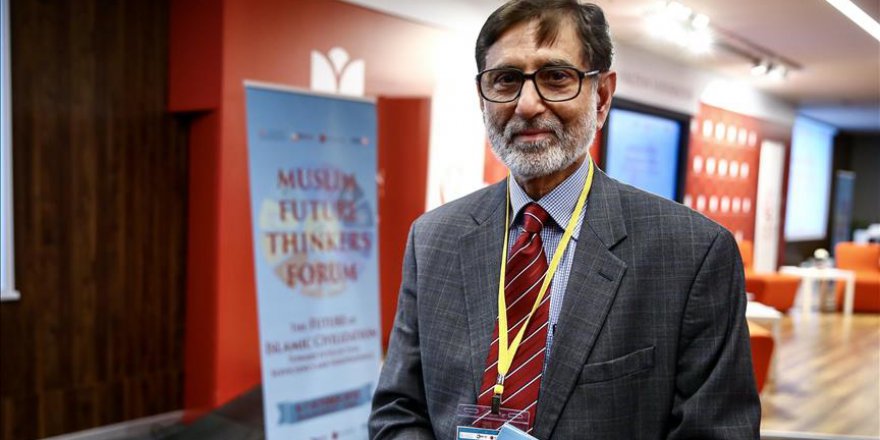 'Türkiye alem şümul bir toplumdur'