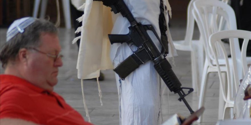 İşgalci İsrail vatandaşları silahlanıyor